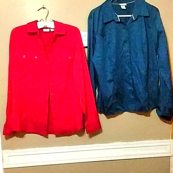Jaclyn Smith Tops - Button-up top bundle of 2